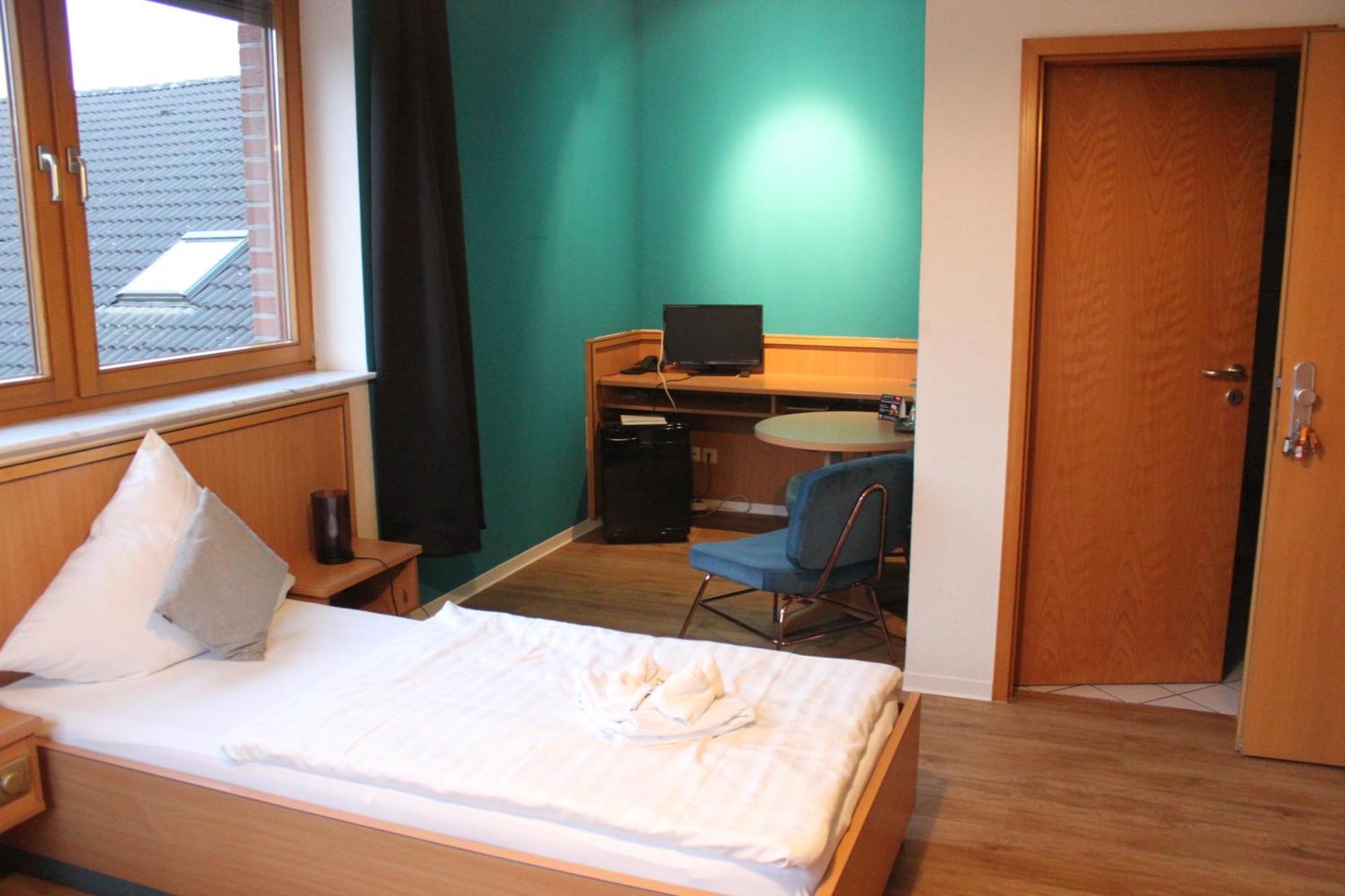 Olympia Hotel & Restaurant Inden Екстер'єр фото