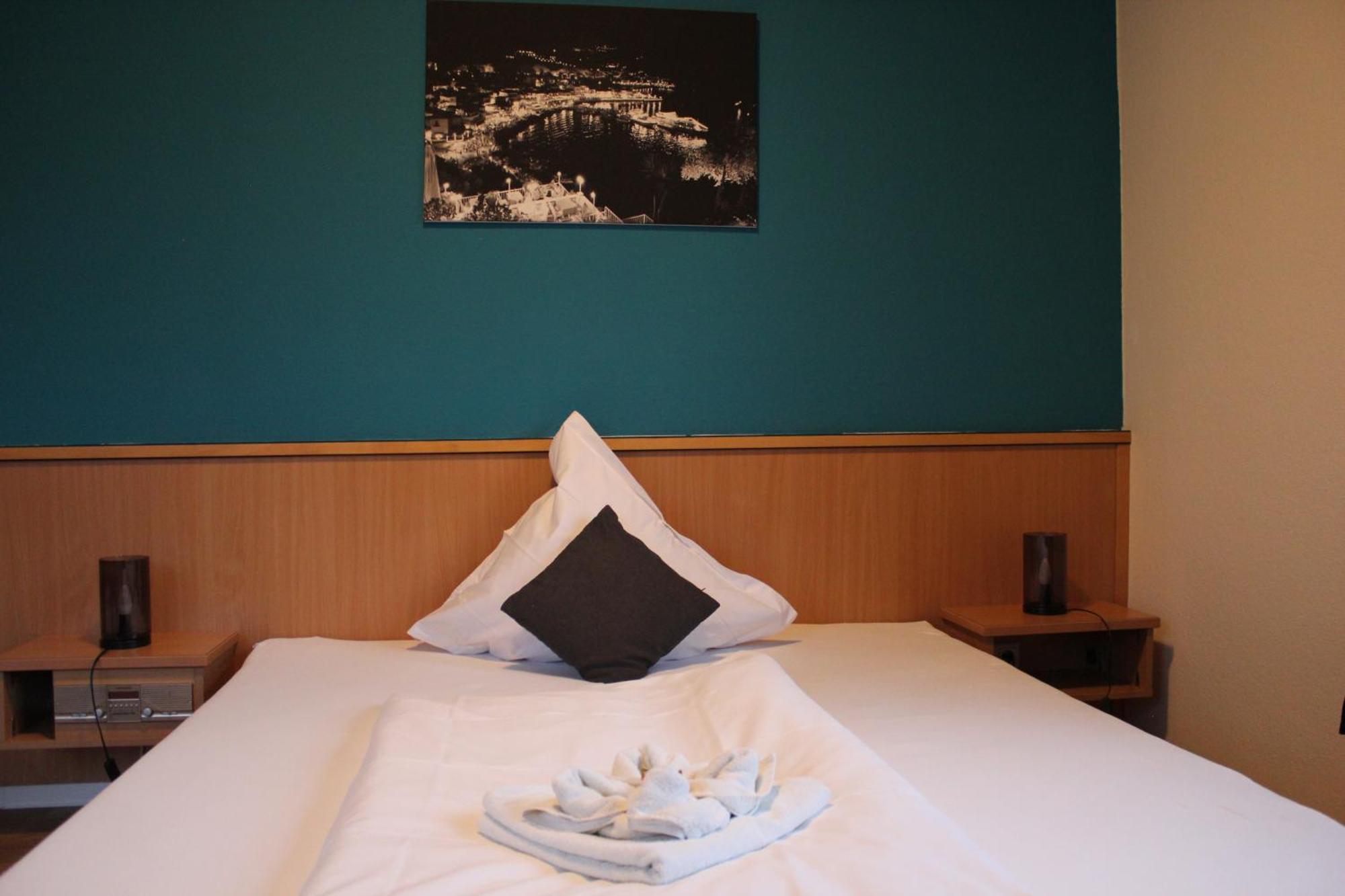 Olympia Hotel & Restaurant Inden Екстер'єр фото