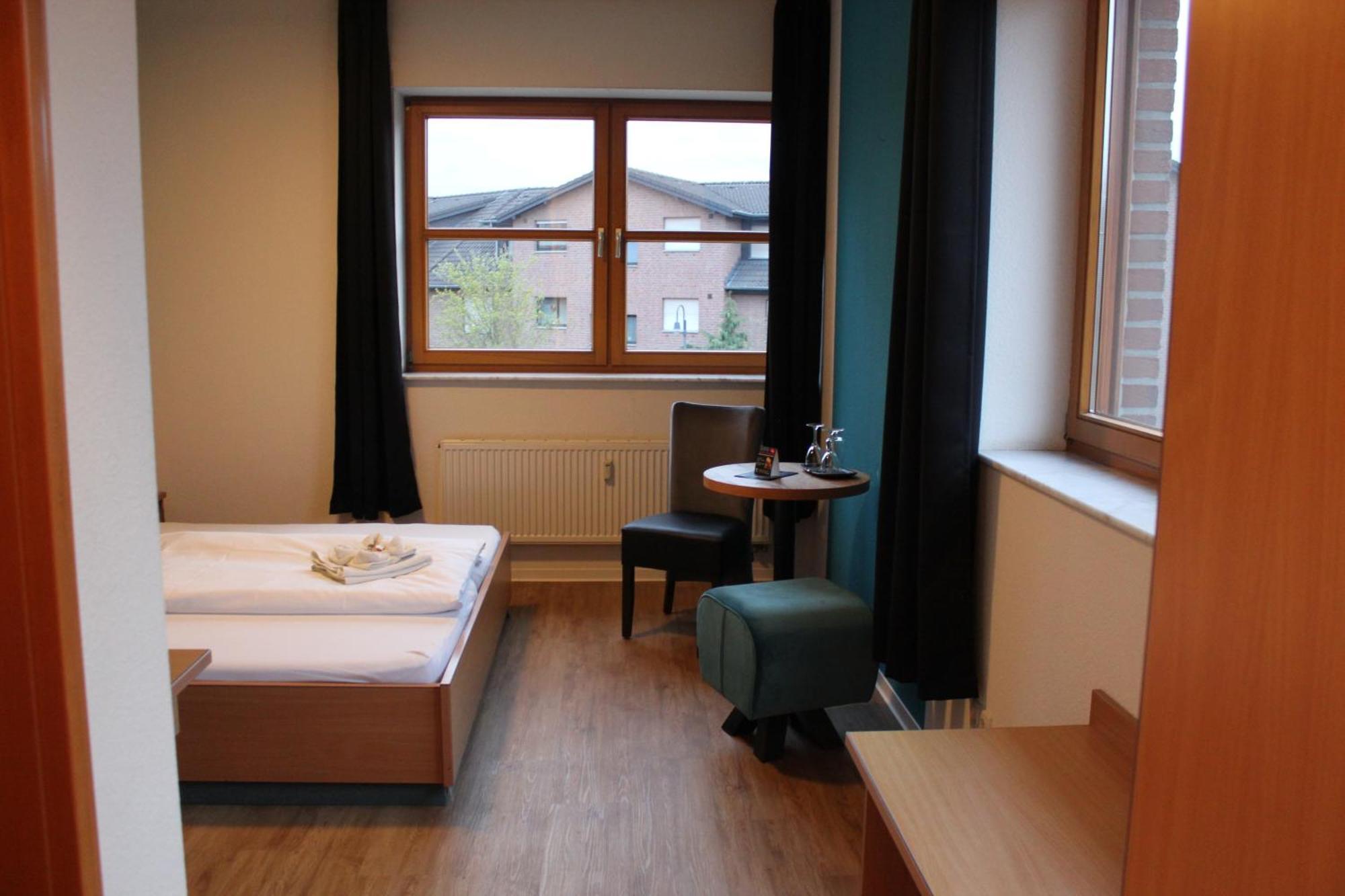 Olympia Hotel & Restaurant Inden Екстер'єр фото