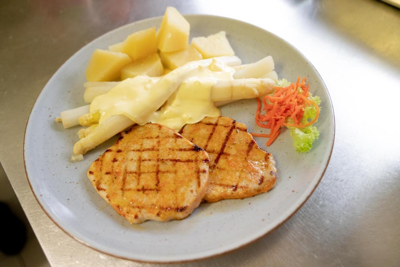 Olympia Hotel & Restaurant Inden Екстер'єр фото